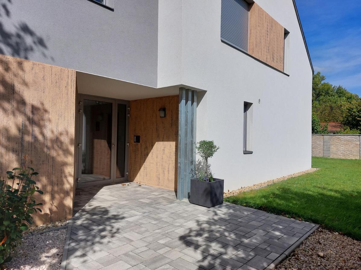 Linden Apartman 104 - Adults Only Mosonmagyaróvár Zewnętrze zdjęcie